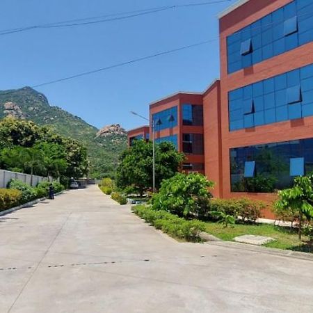 Hotel Aalayam Tiruvannāmalai Екстериор снимка